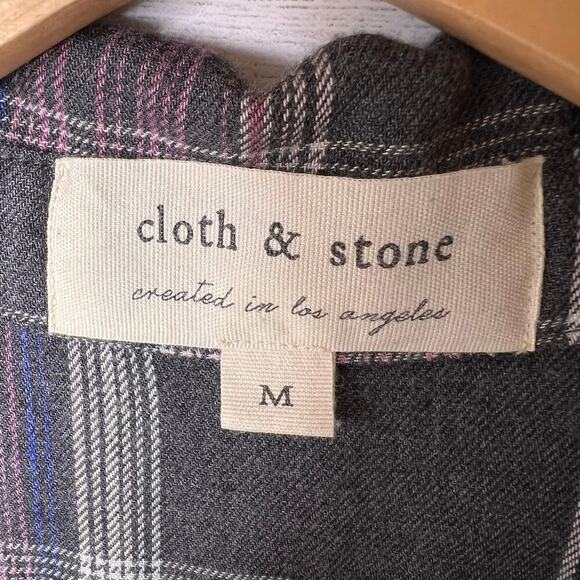 Anthropologie Cloth & Stone Top Womens Size Medium Gray & Pink Plaid Flannel - Picture 2 of 16